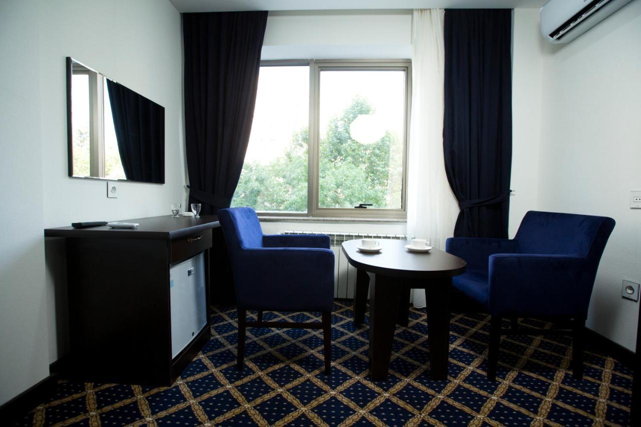 Kristal Inn Hotel Baku Exterior foto